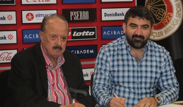 Gençlerbirliği yeniden Ümit Özat'la anlaştı...