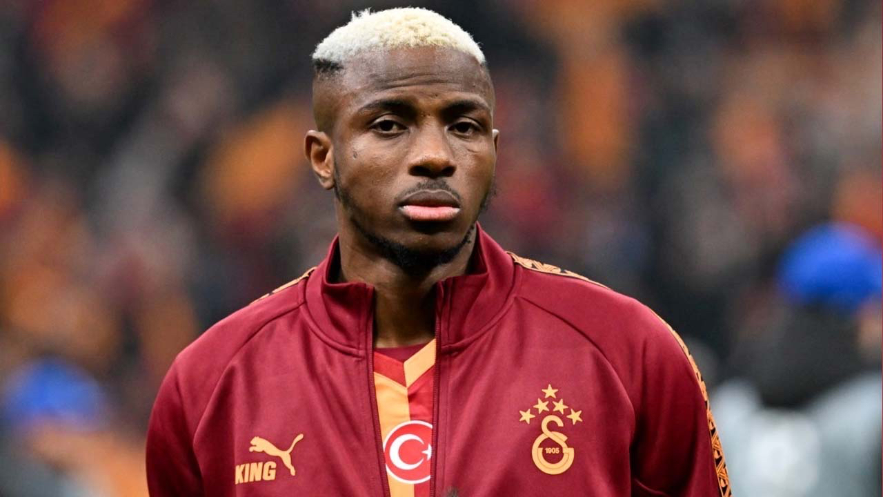 Galatasaray taraftarının uykularını kaçıracak haber! Manchester United Victor Osimhen için devrede