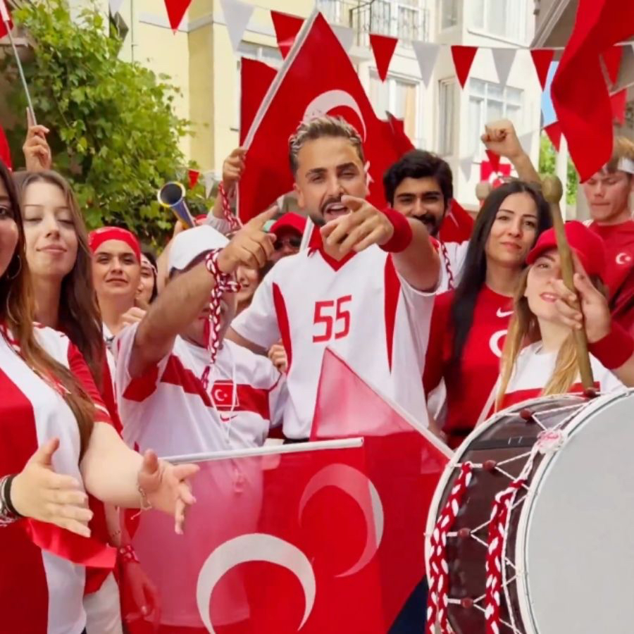 Sefo arşivi açtı! Milli Takım marşını 2 yıl sonra yeniden paylaştı