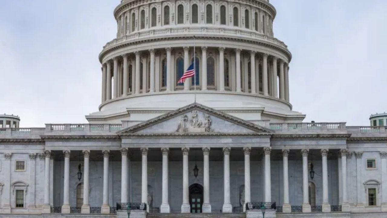 Washington'da kritik oylama: İran'la savaş yetkisi kısıtlandı