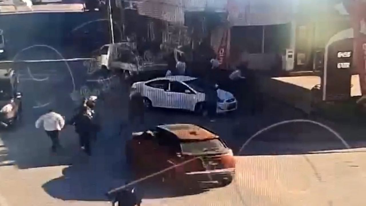 Yer: Bursa... Trafikte "Önüne bak" dedi, ortalık savaş alanına döndü