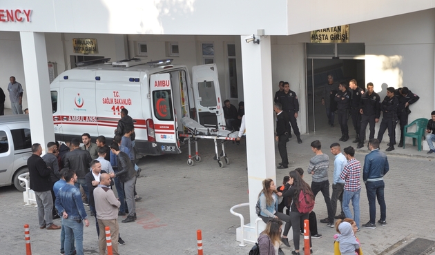 Lise önünde dehşet: 1 öğrenci öldü, 2'si ise yaralandı...