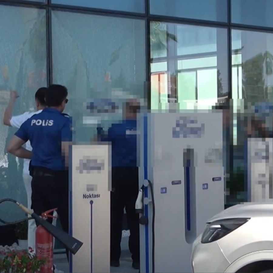 İstanbul’un ardından bu kez Antalya’da Otokoç’a saldırı