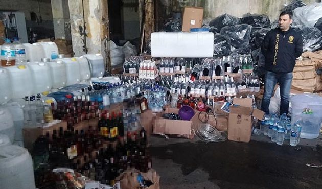 İstanbul'da 120 bin şişe sahte içki yakalandı!