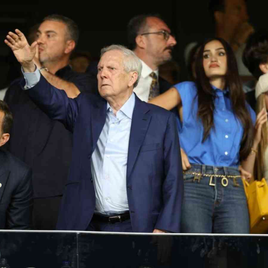 Aziz Yıldırım kapının önüne koydu, Premier Lig'den Fenerbahçe'ye 20 milyon euro teklif geldi