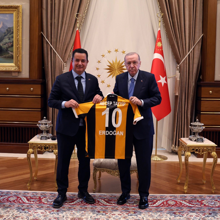 Acun Ilıcalı'dan Cumhurbaşkanı Erdoğan paylaşımı: "Beni çok onurlandırdı"