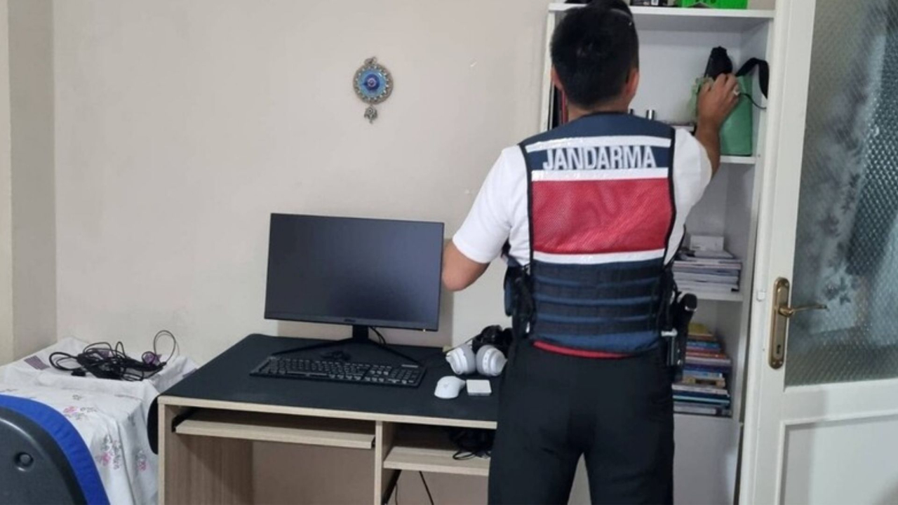 MİT, kredi kartı şebekesini çökertti!