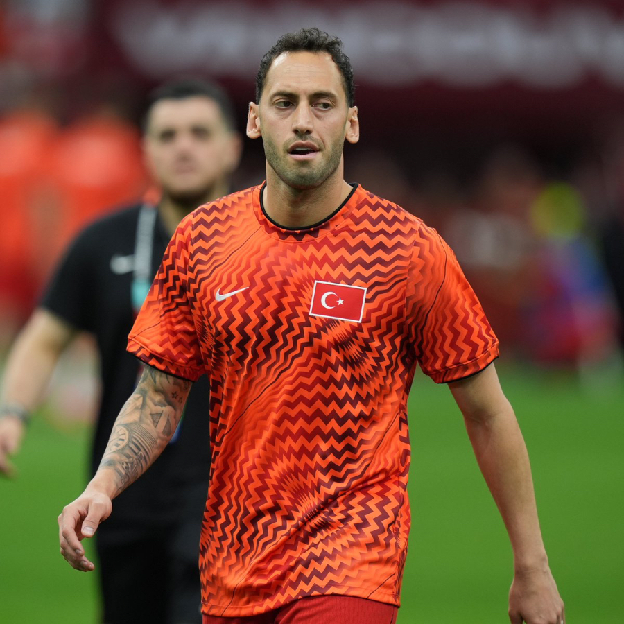 Hakan Çalhanoğlu'ndan beklenen özür açıklaması sonunda geldi: "Sorumluluğu herkesten önce üstleniyorum"