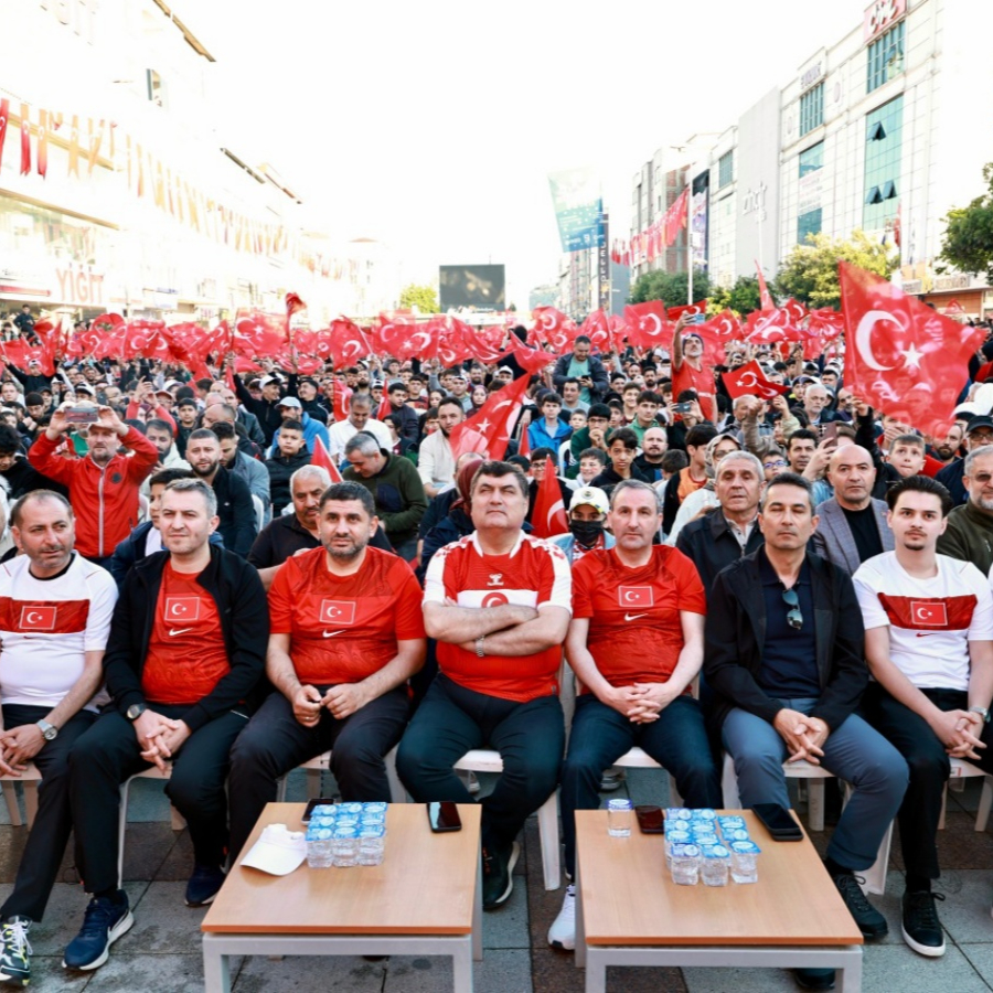 Sultanbeyli milli zafer için tek yürek oldu!