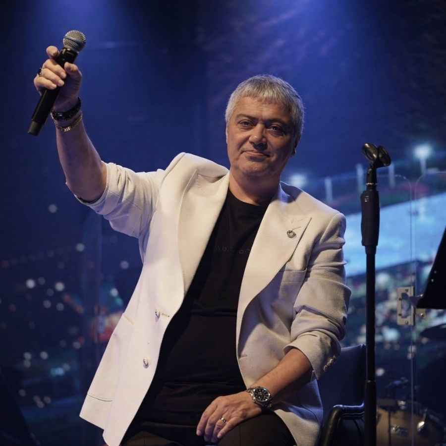 Cengiz Kurtoğlu'dan korkutan haber! Konser yolunda kaza geçirdi