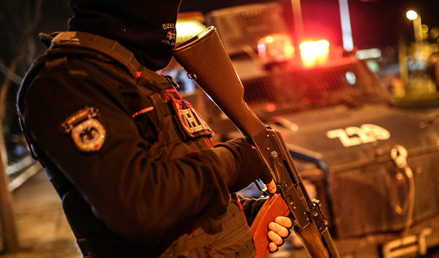 Üsküdar'da 40 eve eş zamanlı baskın