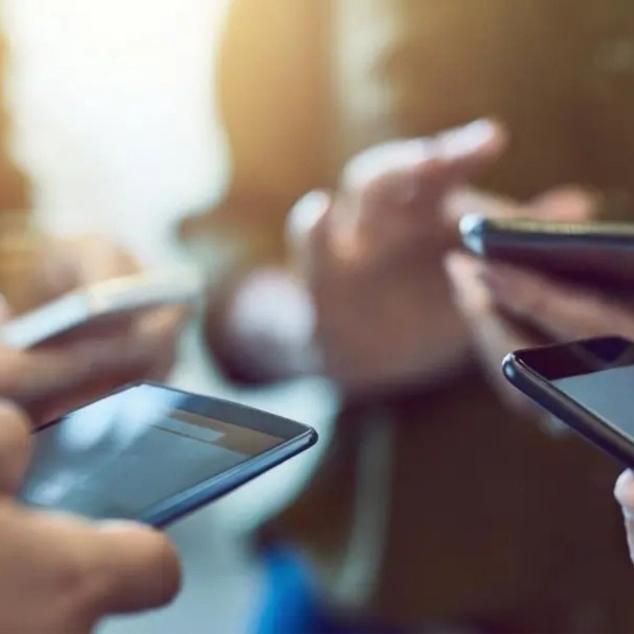 Akıllı telefon ithalatı düşüş gösterdi!