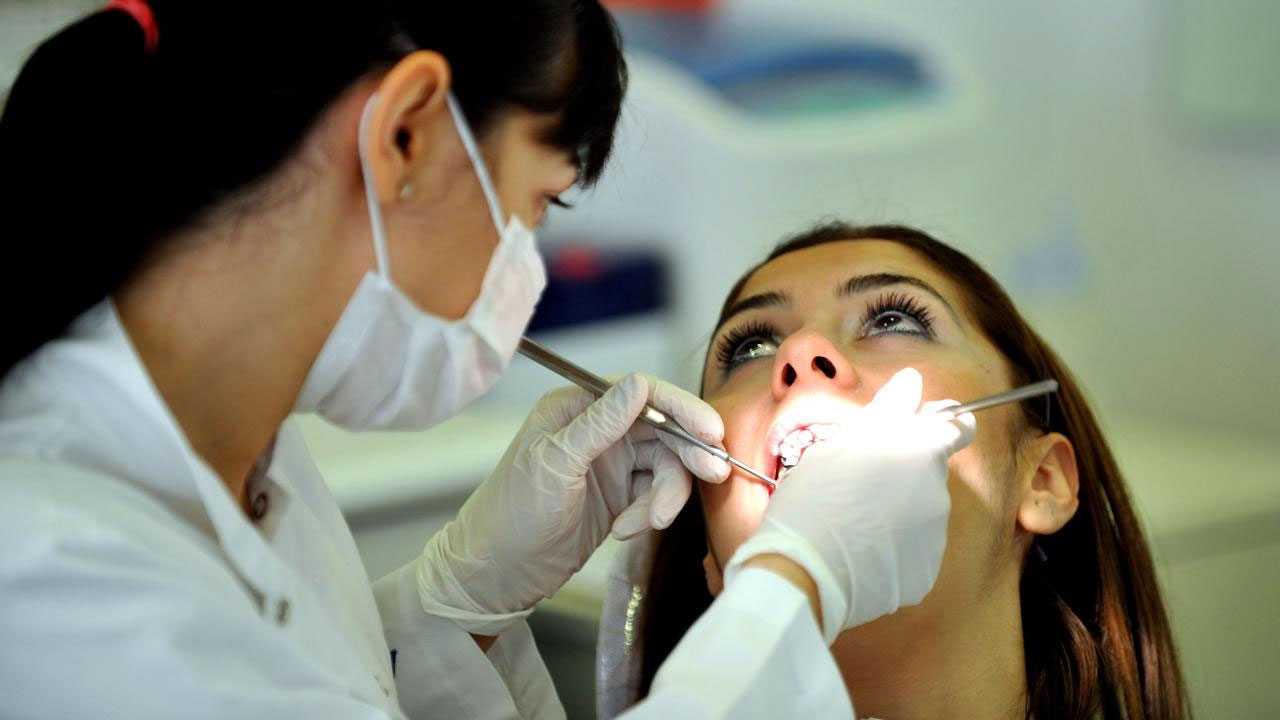 Bakanlıktan doktoralı diş hekimlerinin uzmanlık süreçlerine ilişkin açıklama geldi