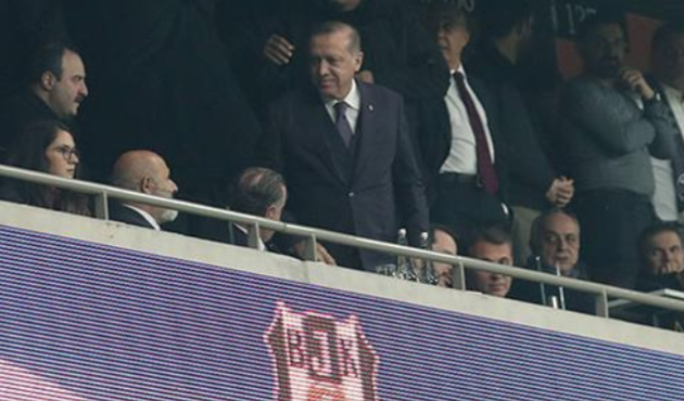 Cumhurbaşkanı Recep Tayyip Erdoğan, Beşiktaş'ın golüne böyle sevindi