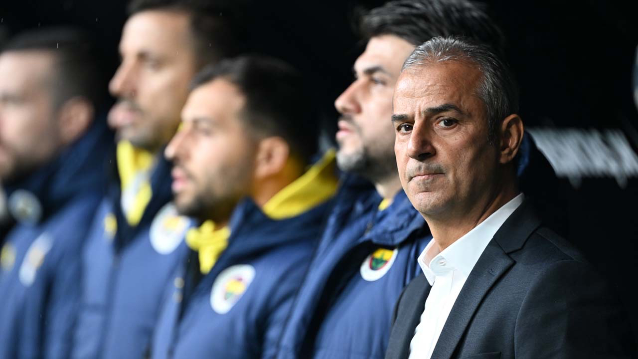 Fenerbahçe'de 17 futbolcuyla yollar ayrılacak