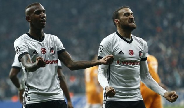 İngiliz devi Cenk Tosun için Porto maçındaydı...