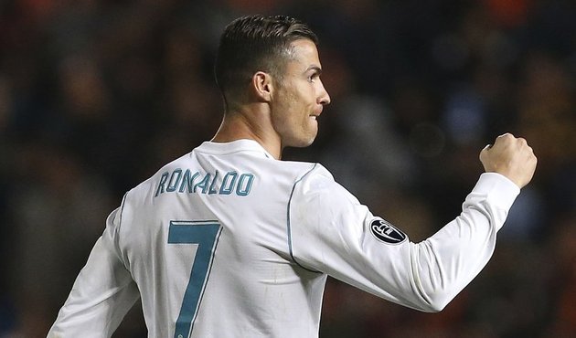 Ronaldo rekora doymuyor! Şampiyonlar Ligi'nde bir yenisi daha...