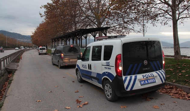 Havaya ateş açtı, polisi görünce kendini vurdu...