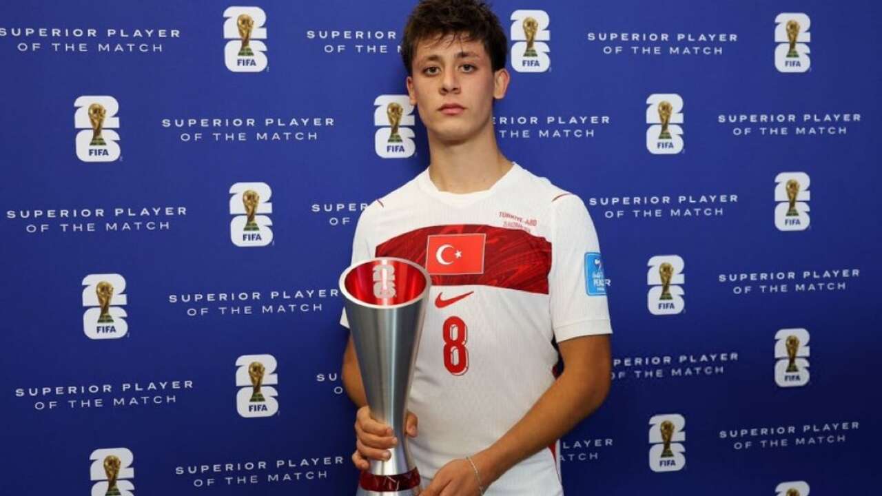 Arda Güler maçın oyuncusu ödülünü aldı