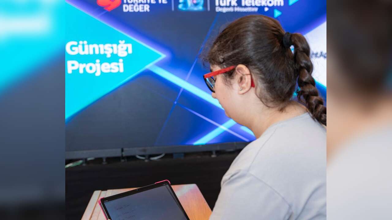 Türk Telekom, TahtApp uygulamasıyla çocuklara ışık oldu
