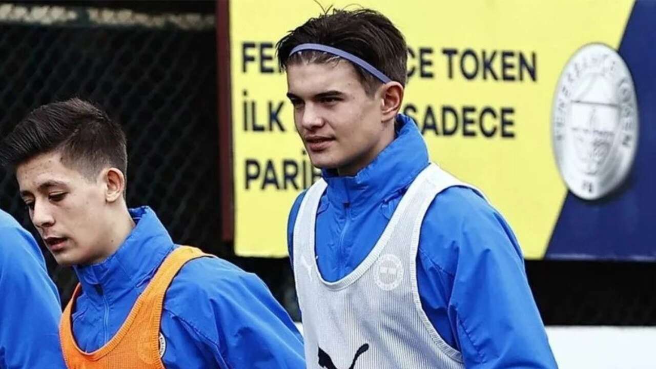 Beşiktaş, eski Fenerbahçeli futbolcu İsak Vural'ı istiyor