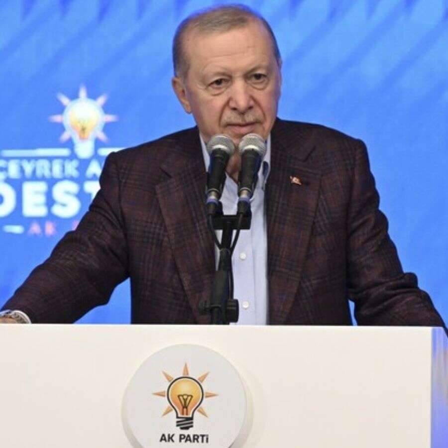 Cumhurbaşkanı Erdoğan: Medya sosyal medya tamam ama bizim işimiz birebir iletişim