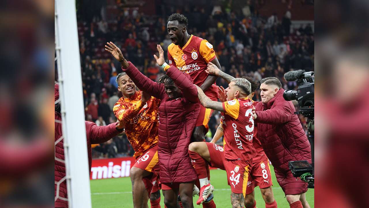Como'nun, Davinson Sanchez ısrarı