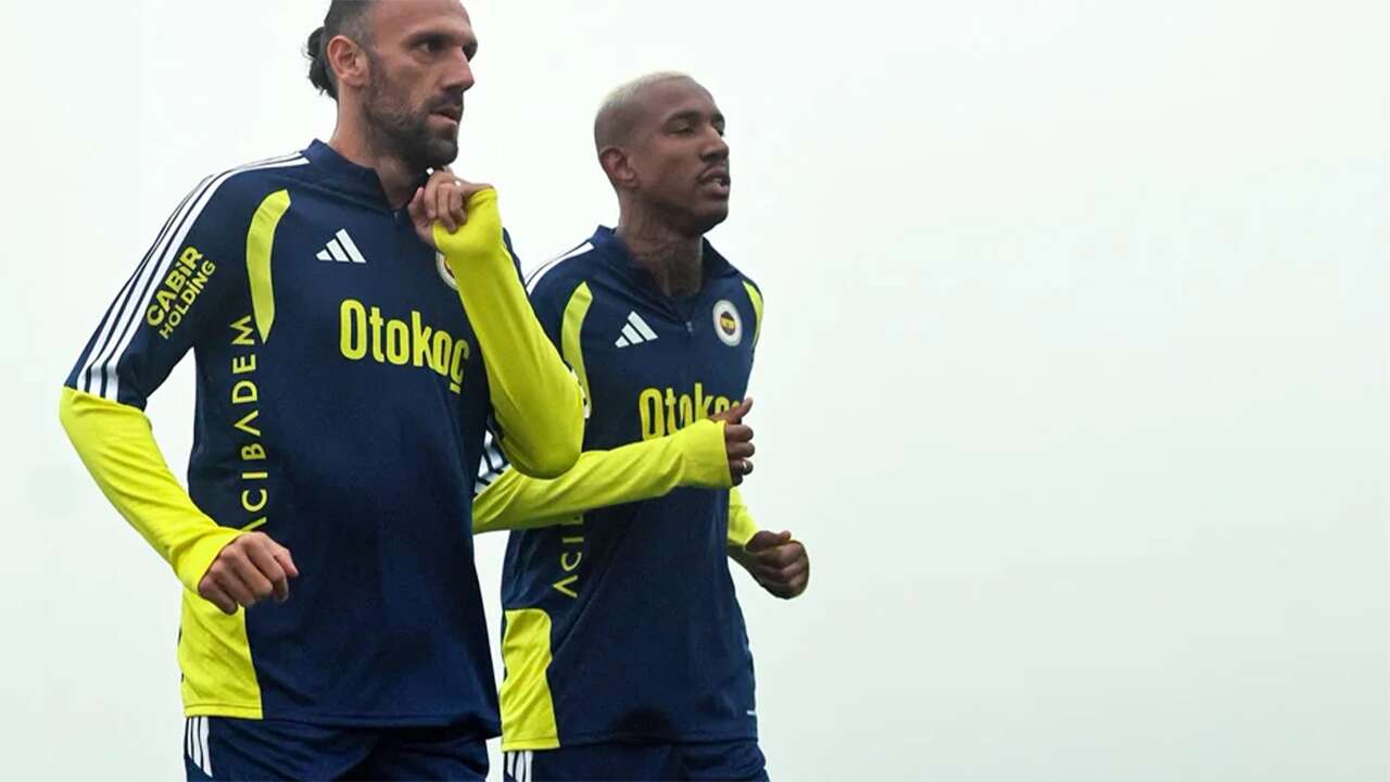 Fenerbahçe'de Talisca antrenmanda sakatlandı