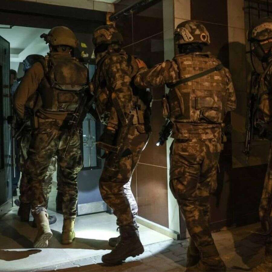 İstanbul'da DEAŞ'ın gizli hücresine şafak baskını: Sözde lider ve ekibi kıskıvrak yakalandı