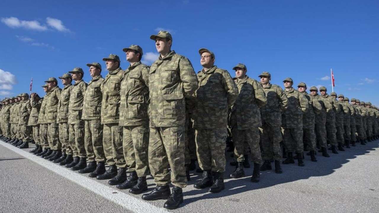 TBMM'den gurbetçilere tarihi çifte müjde: Askerlik muafiyeti ve emekliye çalışma izni!