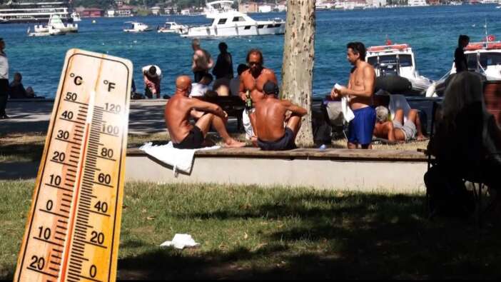 İstanbul'da termometreler çıldırdı: Kavurucu sıcakların ardından vatandaşlar Boğaz'a akın etti!