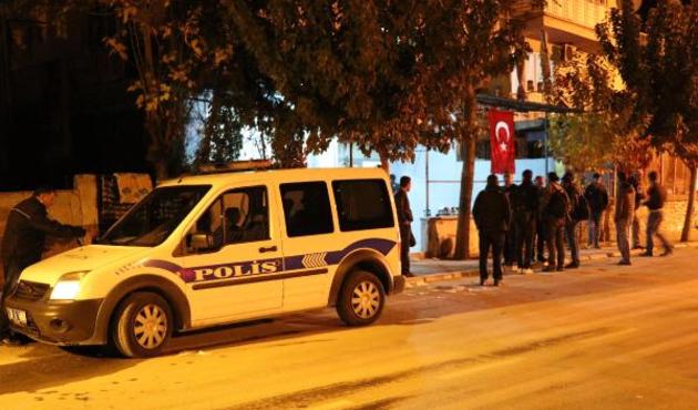 Kahvehaneye silahlı saldırı: 4 yaralı...