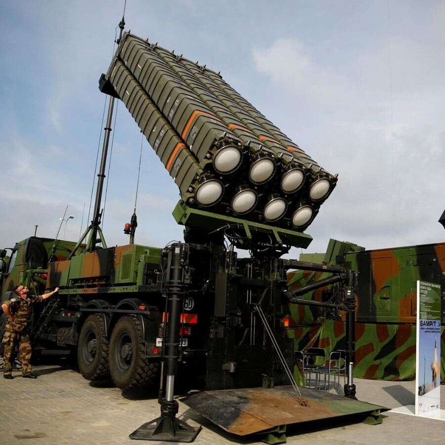 NATO Zirvesi öncesi Atina'da büyük panik! "Fransa Türkiye ile masaya oturuyor, bize ihanet mi edecekler?"