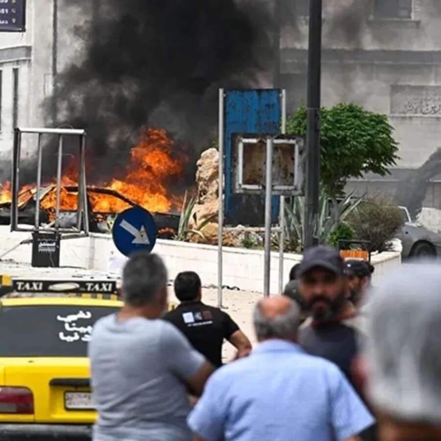 SON DAKİKA: Suriye'nin başkenti Şam'da patlama! Adalet Sarayı yakınlarındaki kafede çok sayıda can kaybı ve yaralı var!