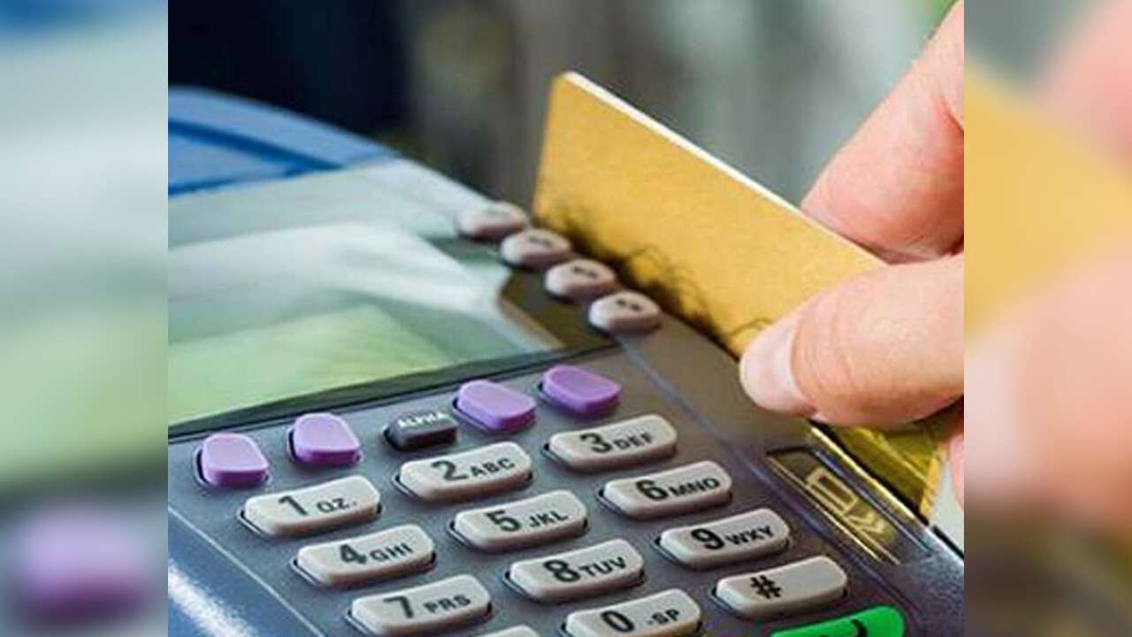 Bankalarda yıllık kart ücreti 2 bin lirayı aştı, tüketicilerden tepki geldi