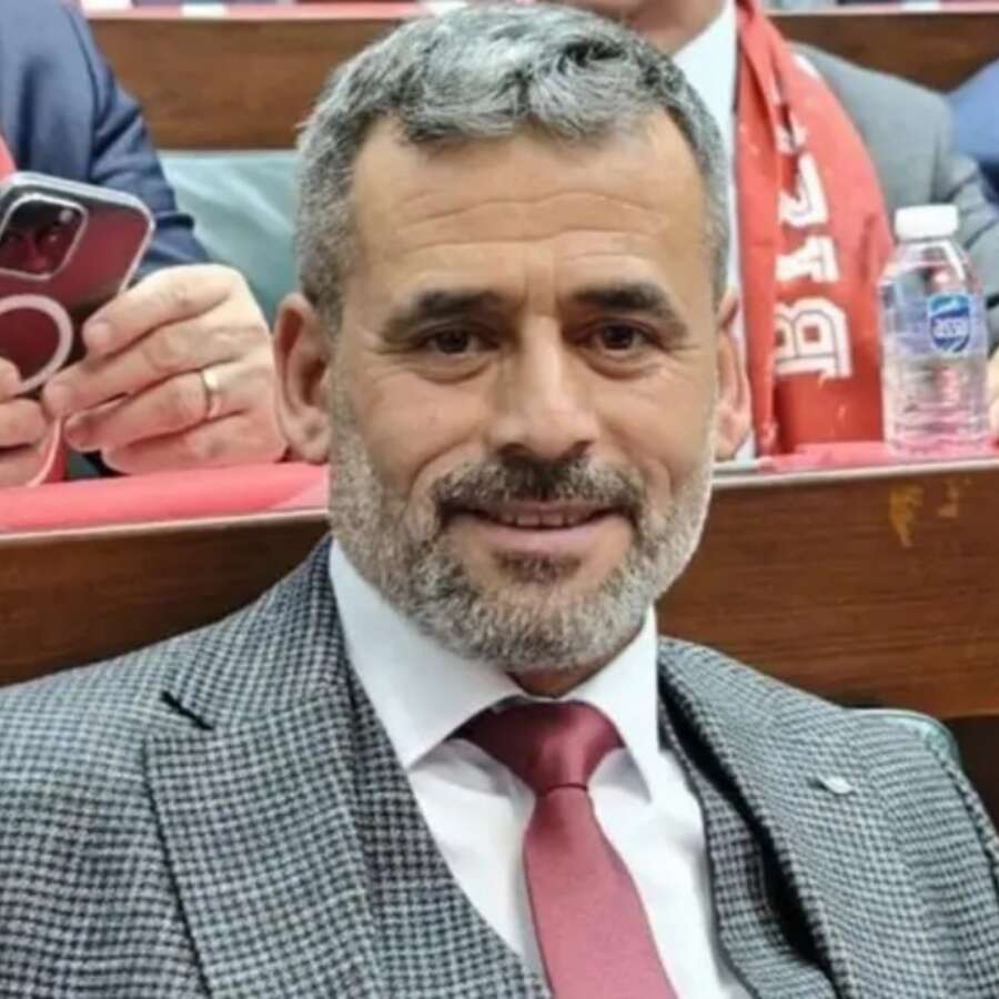 Haydarlı Belediye Başkanı Süleyman Çetinkaya'ya evinin önünde bıçaklı saldırı! Babasını korumak isteyen oğlu yaralandı
