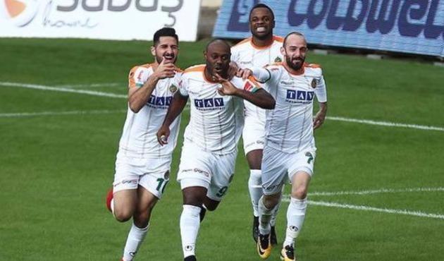 Golcü oyuncudan Alanyaspor'a güzel haber!