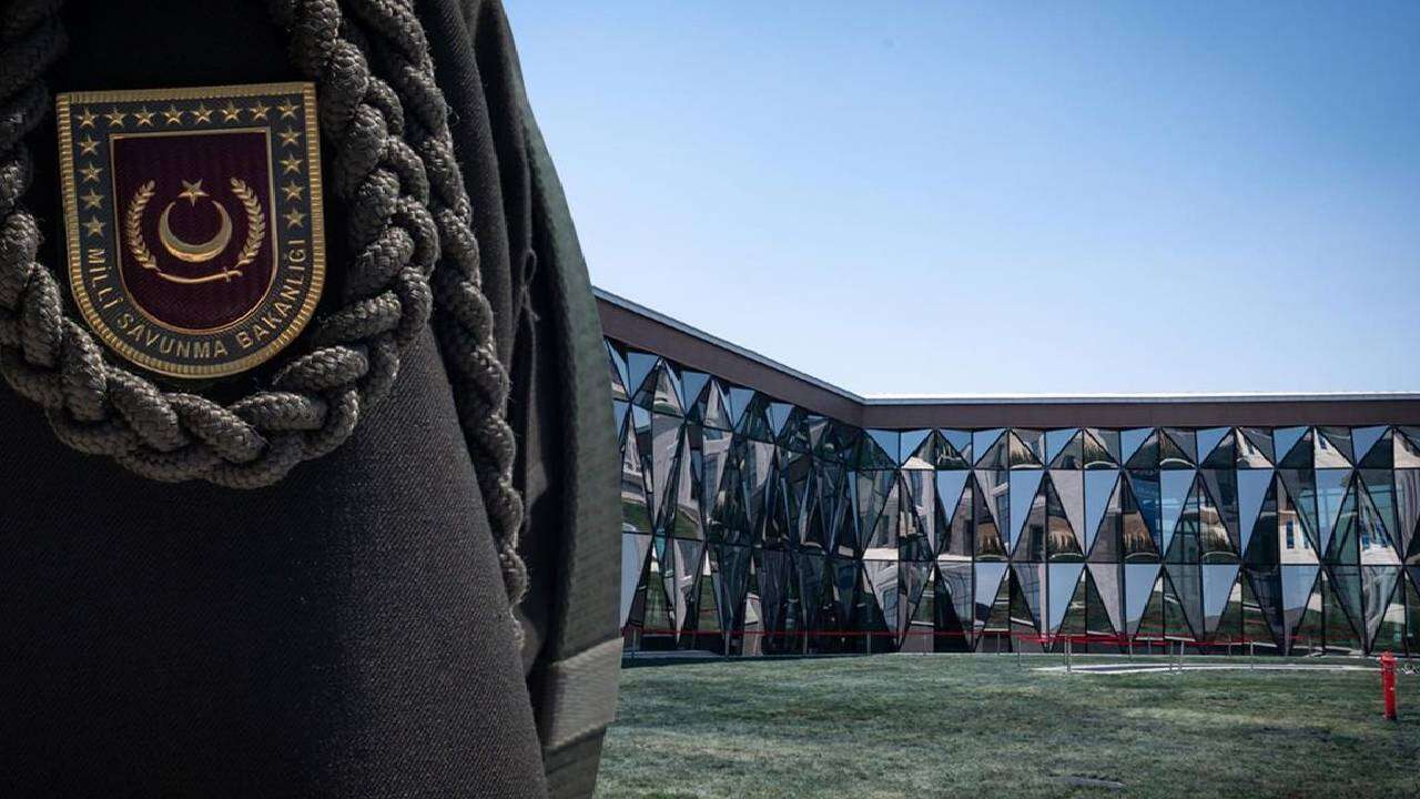 Pentagon'un tam 3 katı büyüklüğünde! Sır gibi saklanıyordu: İşte Ay Yıldız Karargahı'ndan ilk görüntüler