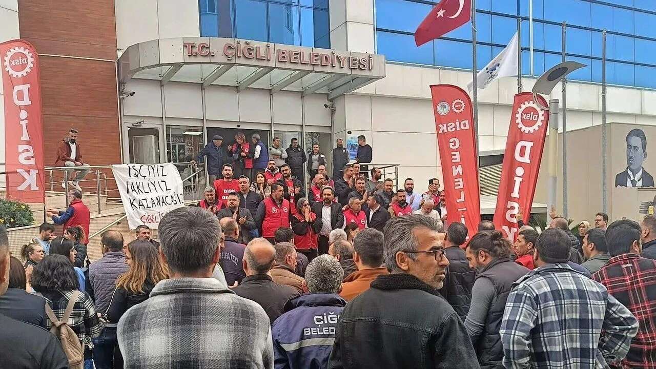 CHP'li Çiğli Belediyesi'nde "hayali BES" vurgunu! İşçiler paralarını çekmeye gidince hayatının şokunu yaşadı