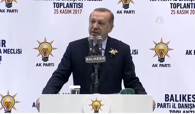 Erdoğan'dan Soçi'de devrilen sandalye yorumlarına cevap!