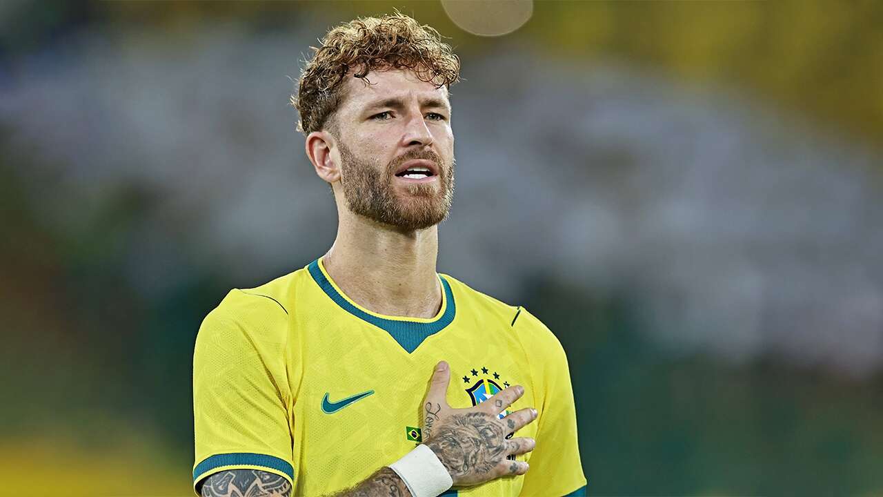 Beşiktaş'ta sol stoper için Leo Pereira'yı düşünüyor