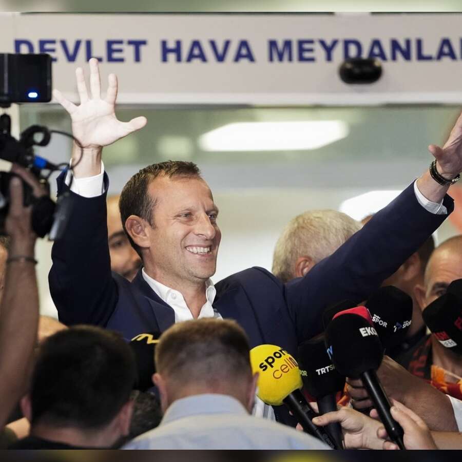 Dünya yıldızlarını Galatasaray'a kazandıran George Gardi'nin son bombası ortaya çıktı! Dursun Özbek tam yetki verdi: "Ne pahasına olursa olsun onu bize getir!" 70 milyon euroluk İngiliz yıldız için operas