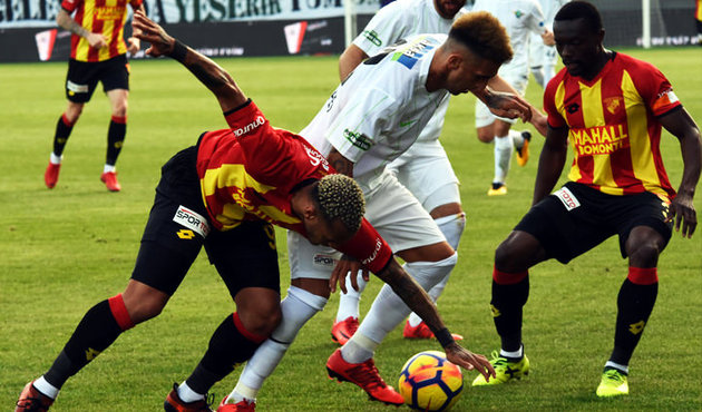 Göztepe, Akhisarspor'u evinde ezdi geçti!