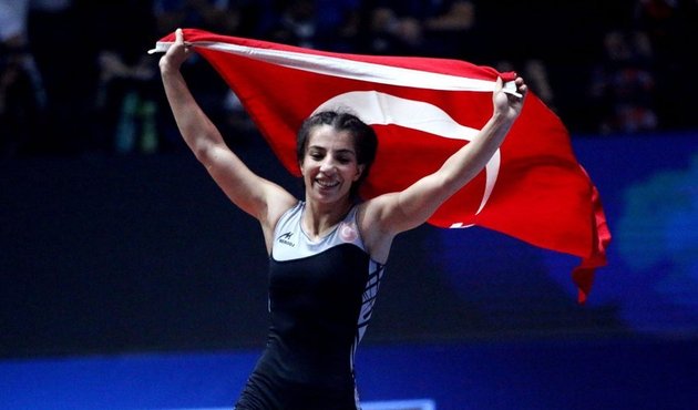 Evin Demirhan dünya şampiyonu oldu!