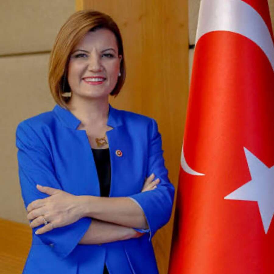 CHP'li İzmit Belediyesi'ne şafak operasyonu! Belediye Başkanı Fatma Kaplan Hürriyet ve eşi gözaltına alındı