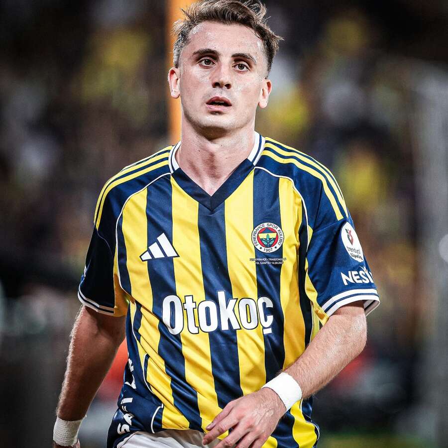 Ahmet Çakar'dan Gornik Zabrze maçı sonrası Kerem Aktürkoğlu'na şok sözler: "Fenerbahçe bu adamla şampiyon falan olamaz! Kaldığı yerden devam ediyor! Talibi varsa gönderin..."
