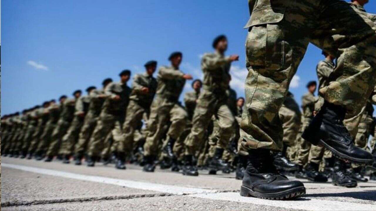 Yurt dışında yapılan askerlik Türkiye’de de geçerli olacak! 170 bin kişinin yararlanması bekleniyor