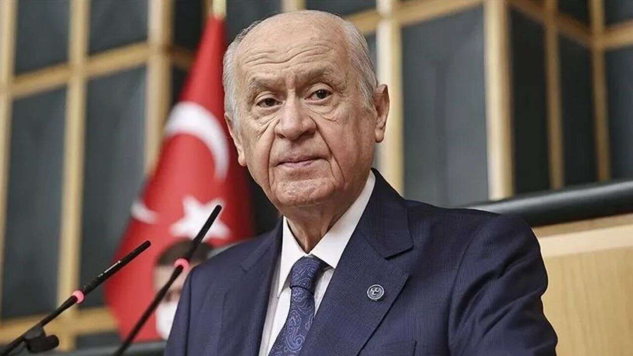 Bahçeli Özel konusunda şaşırttı: ''Özgür Özel'in üzülmesini istemeyiz, siyasi emeği var''