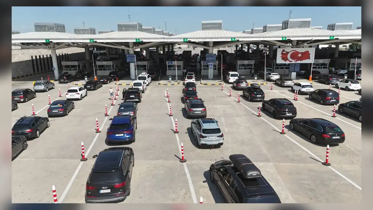 Yabancı plakalı araçlar hakkında düzenleme! Borç ödenmeden yurt dışına çıkılamayacak