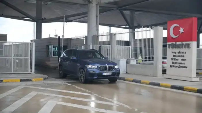 Yabancı plakalı araçlar hakkında düzenleme! Borç ödenmeden yurt dışına çıkılamayacak
